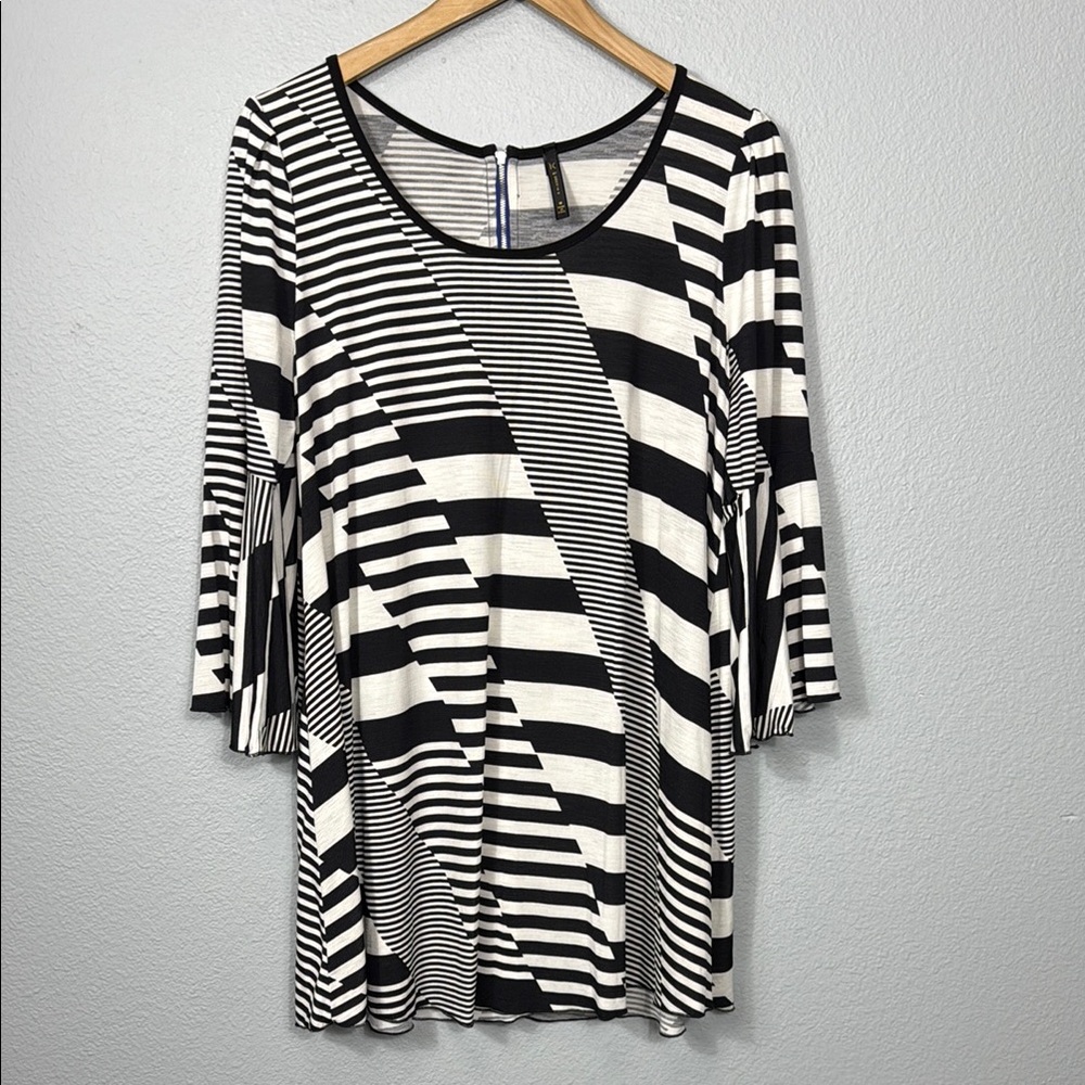 IC‎ by Connie K Women's Striped Tunic Top